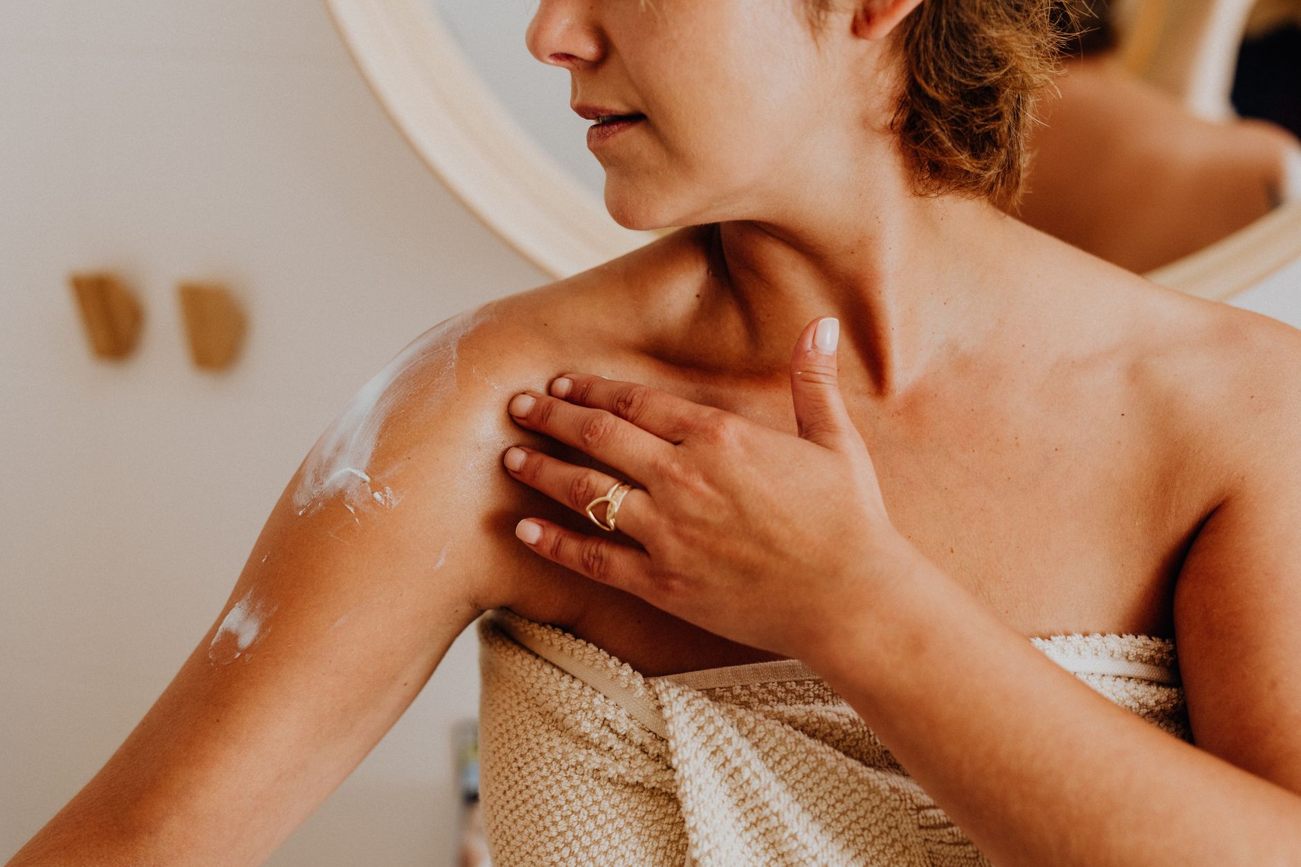 How Often Should You Moisturize Eczema-Prone Skin? - educational article image