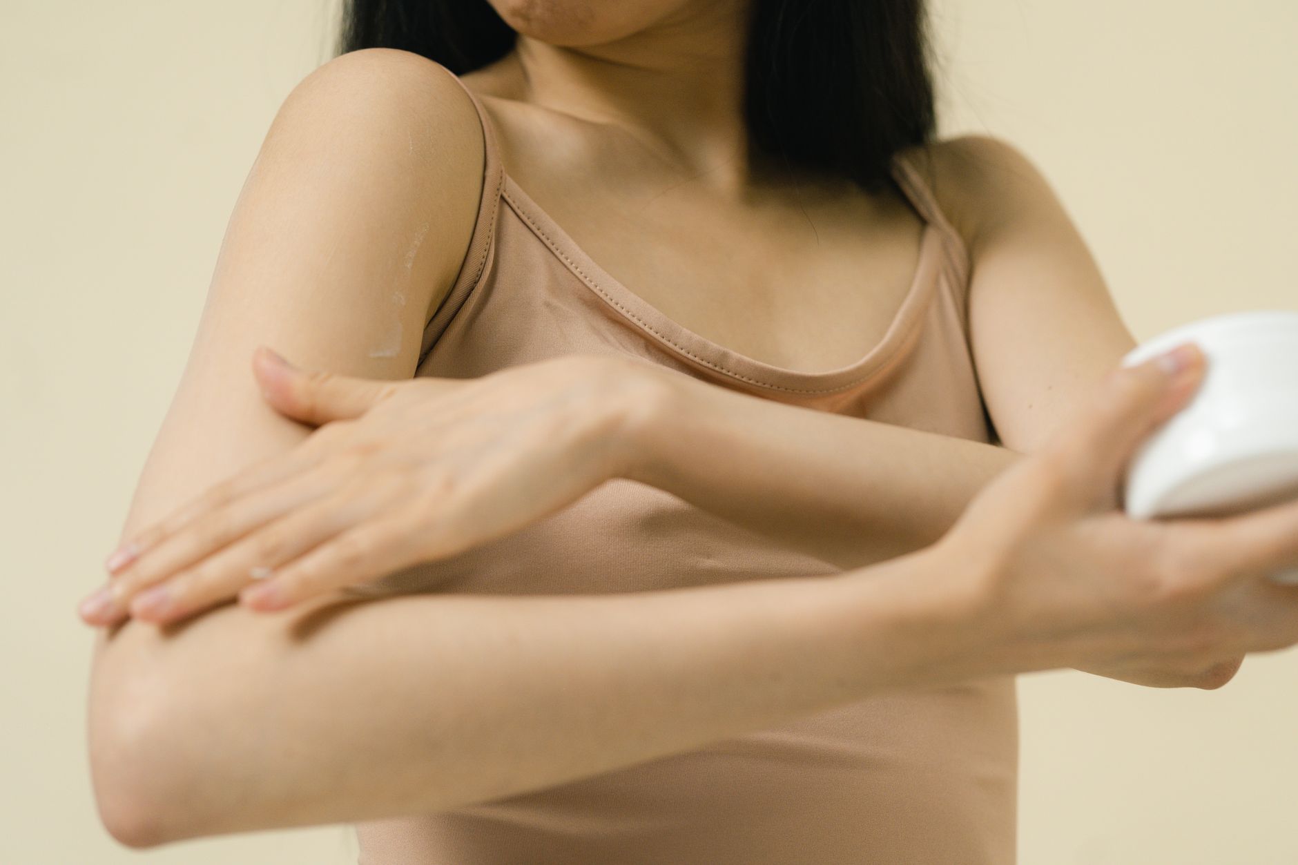 Sensitive to Eczema Moisturizer: Practical Guide - educational article image