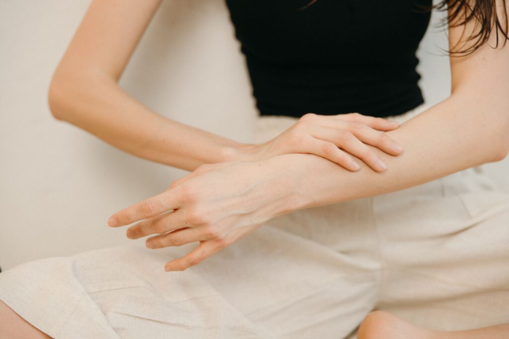 How to Moisturize Hands Without Feeling Greasy All Day
