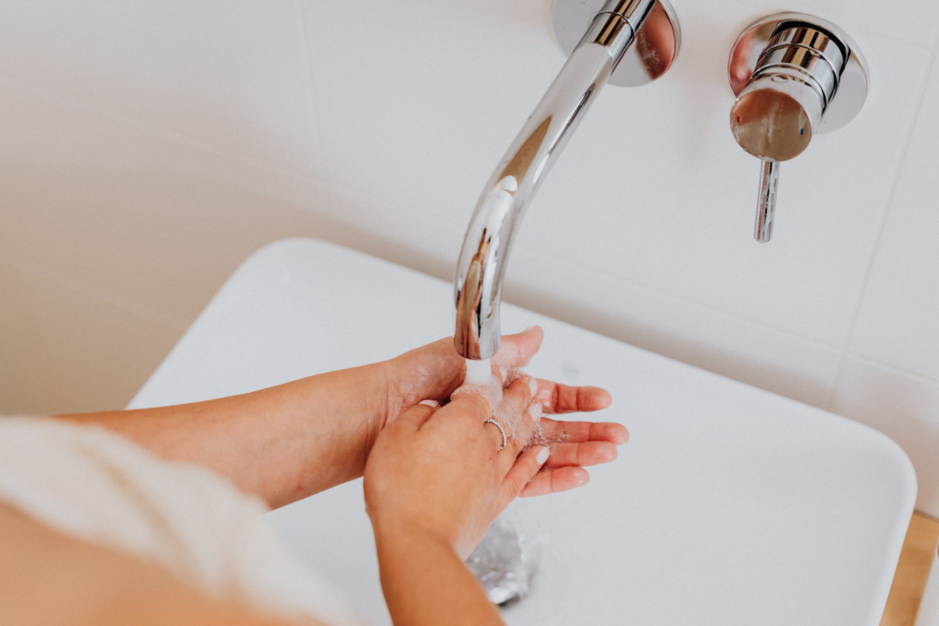 Sanitizer Hand Eczema: Practical Guide - educational article image