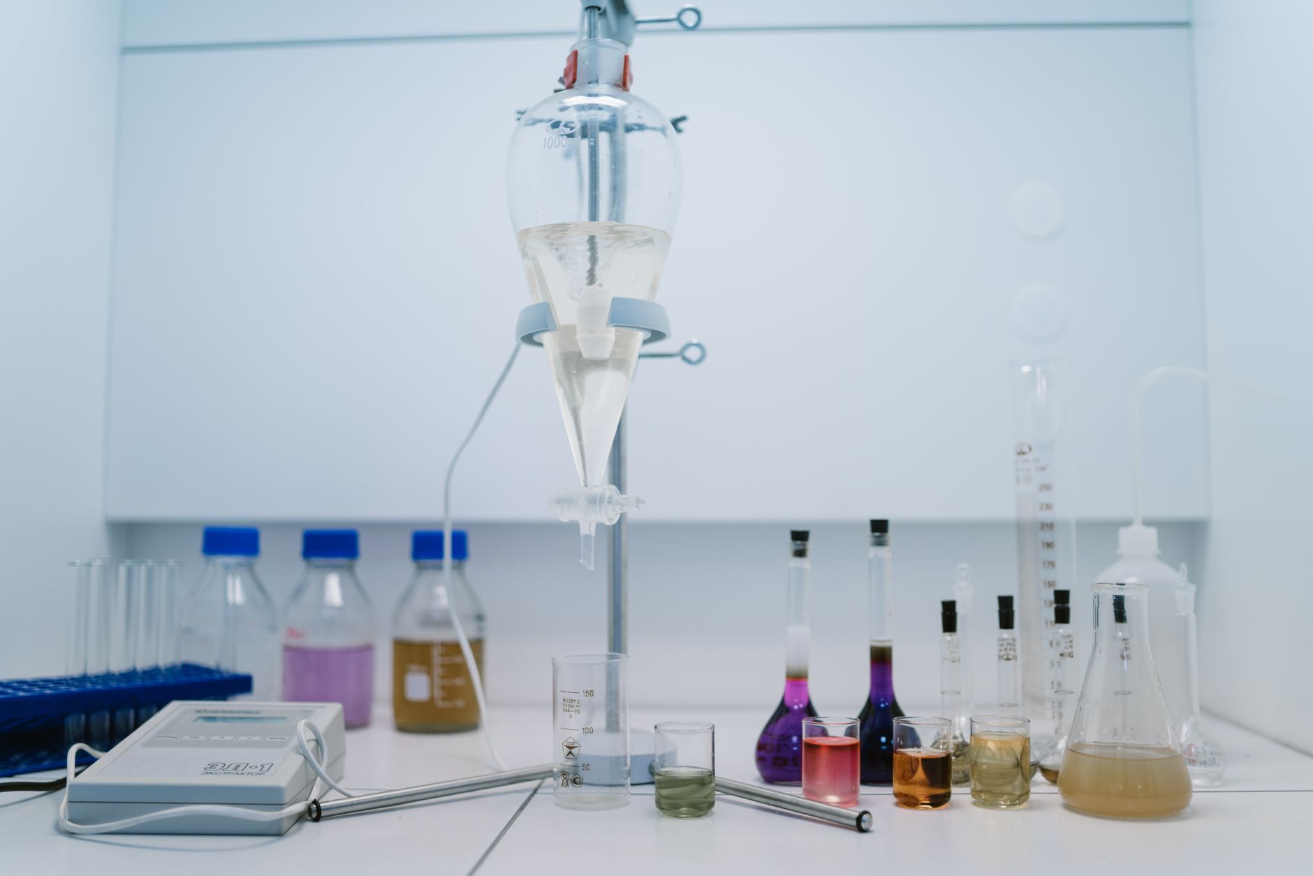 Workplace Chemicals Hand Eczema: Practical Guide - educational article image