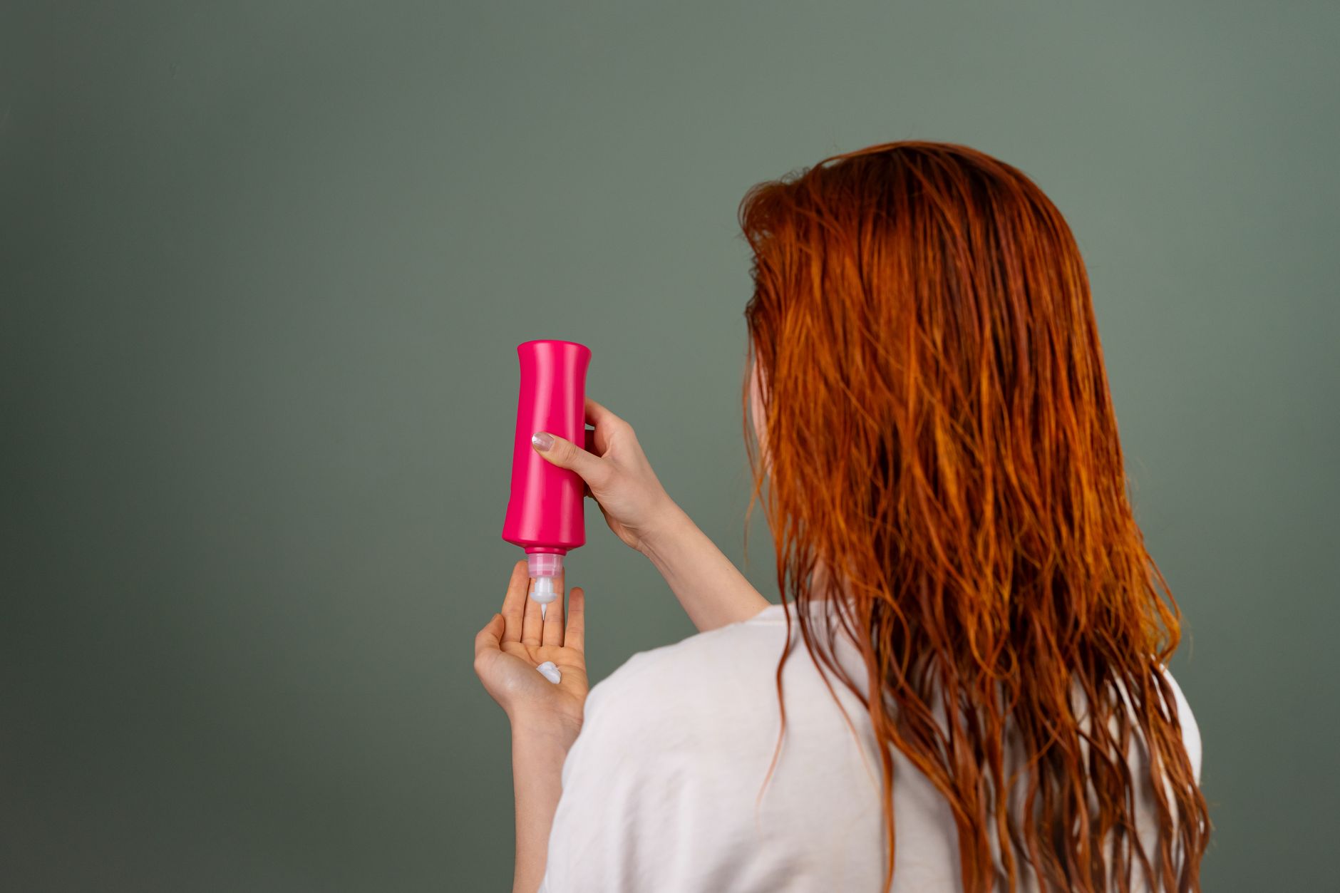 Pillowcases Hair Products Scalp Neck Eczema: Practical Guide - educational article image