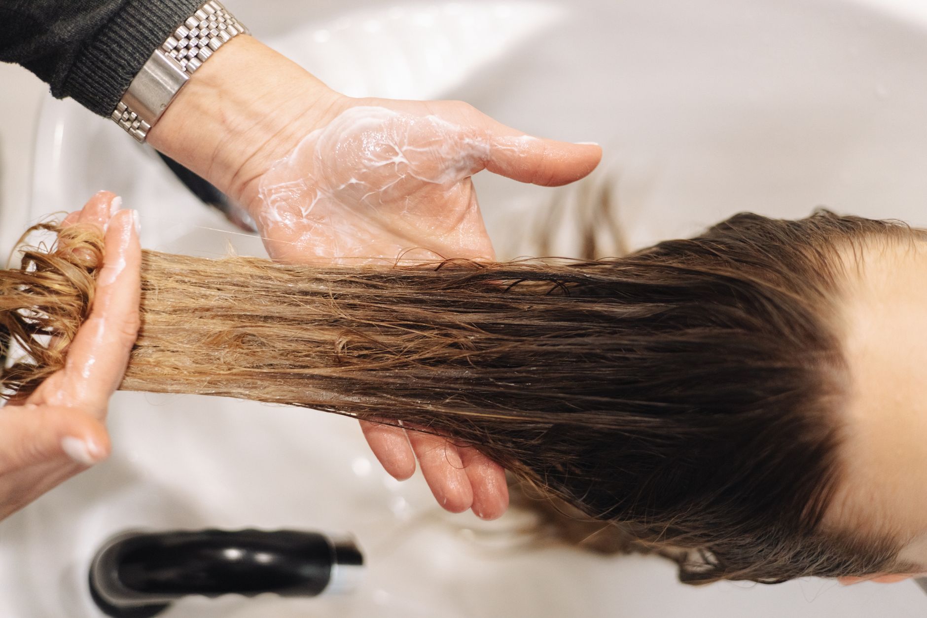 Scalp Eczema vs Seborrheic Dermatitis: Key Differences - educational article image