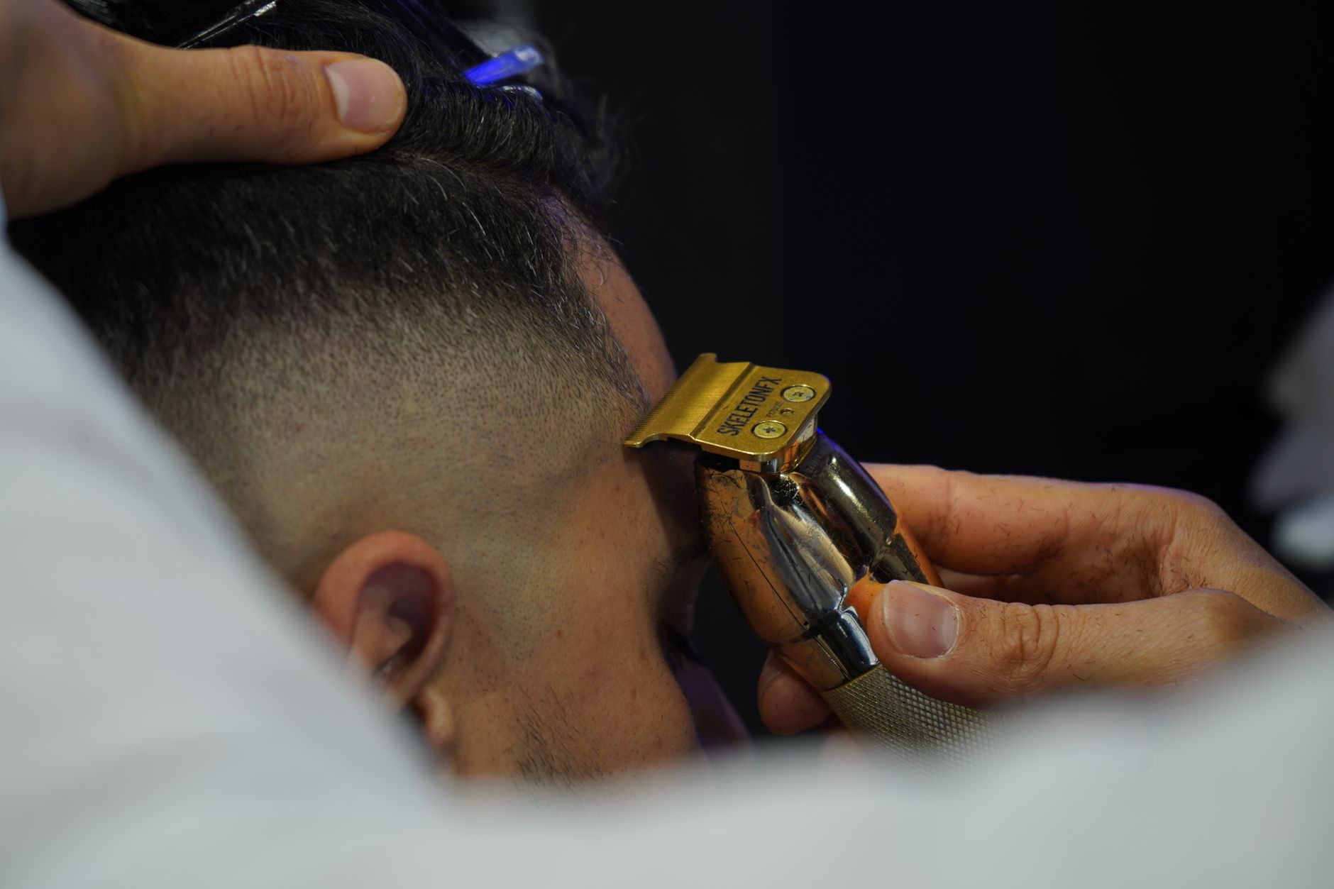 How to Manage Eczema at the Hairline: Expert Tips and Strategies - educational article image