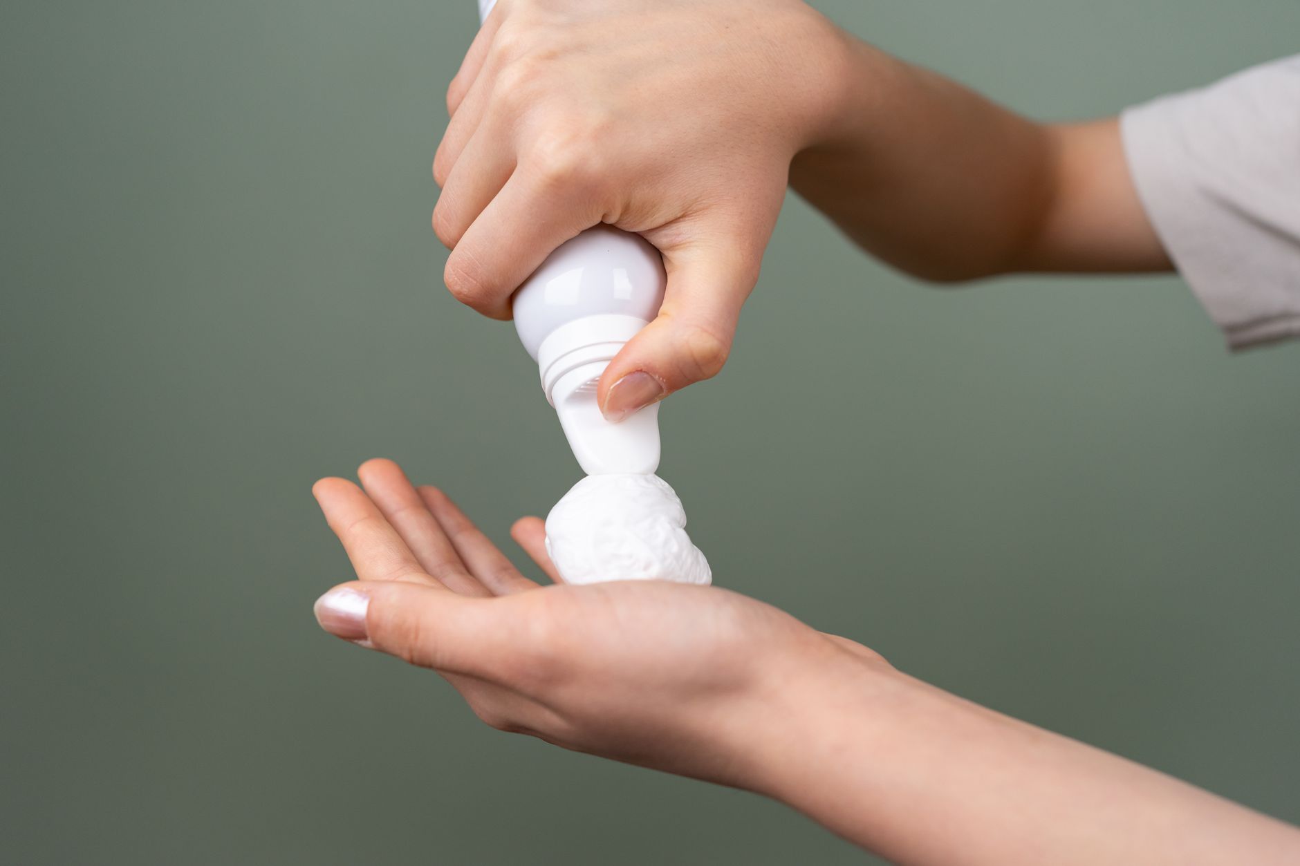 Choosing the Best Moisturizer for Baby Eczema-Prone Skin - educational article image